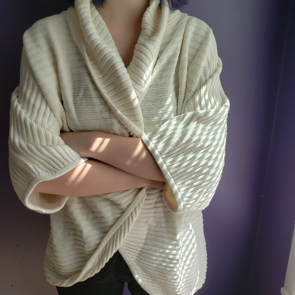 Pullover - Picture 3 of 5